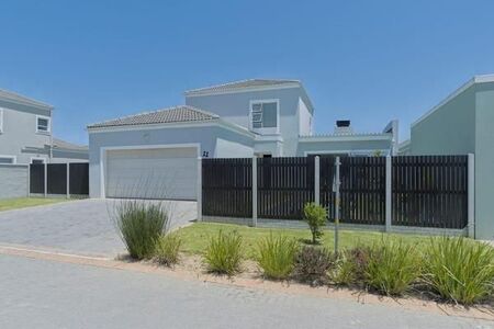 3 Bedroom Townhouse in Westbrook