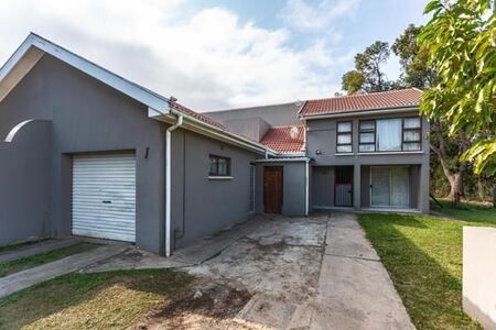 3 Bedroom Townhouse in Nahoon Valley Park