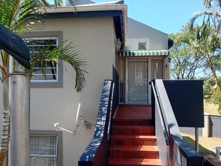 3 Bedroom Townhouse in Selborne