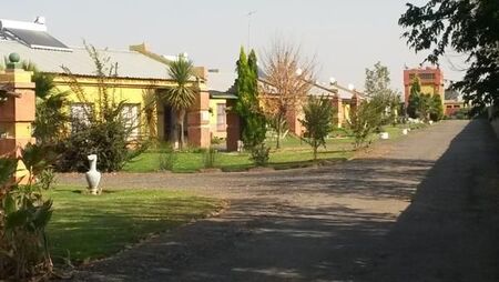 2 Bedroom House in Rusticana