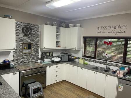 3 Bedroom House in Amanzimtoti