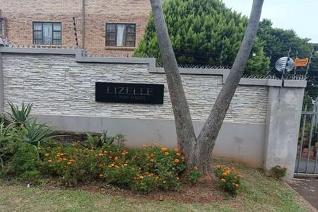 2 Bedroom Apartment in Amanzimtoti