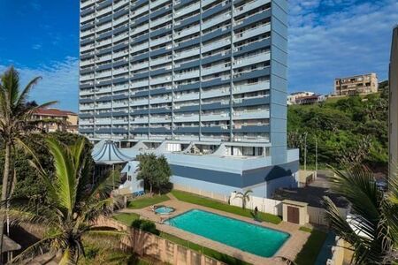2 Bedroom Apartment in Amanzimtoti
