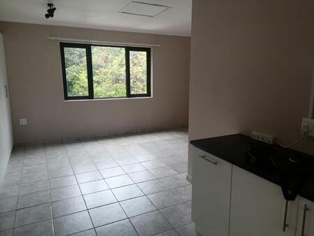 Studio apartment in St Winifreds