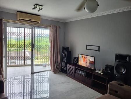 3 Bedroom Apartment in Amanzimtoti