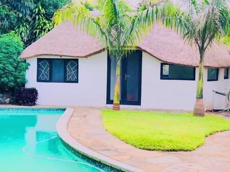 Bachelor apartment in Amanzimtoti