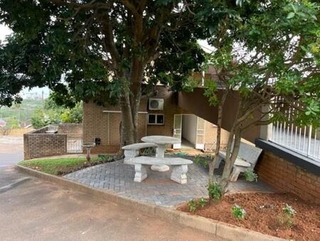 Studio apartment in Freeland Park