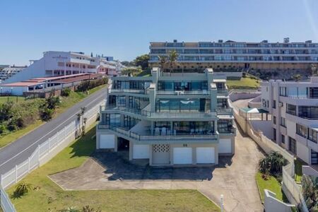 4 Bedroom Apartment in Manaba