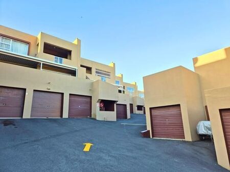 2 Bedroom Apartment in Uvongo