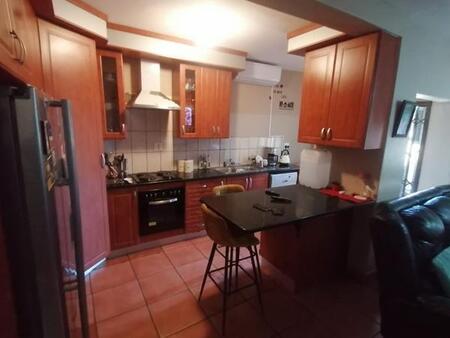 3 Bedroom Duplex in Meer En See