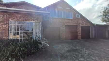 3 Bedroom House in Veld En Vlei