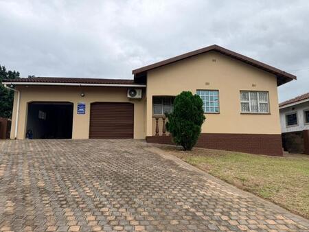 3 Bedroom House in Brackenham