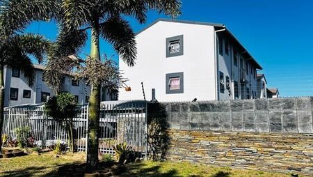 2 Bedroom House in Wild En Weide