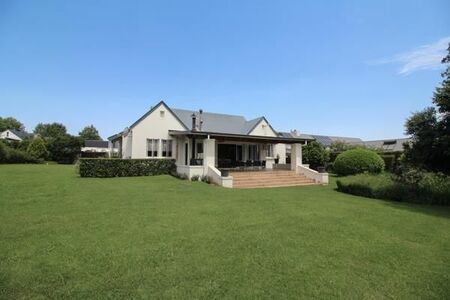 5 Bedroom House in Hilton