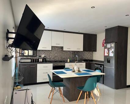 2 Bedroom Apartment in Berea West