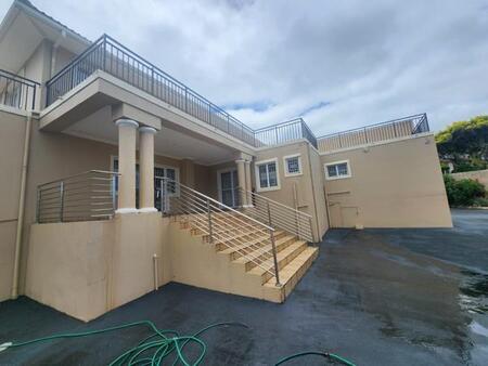 5 Bedroom House in Somerset Park