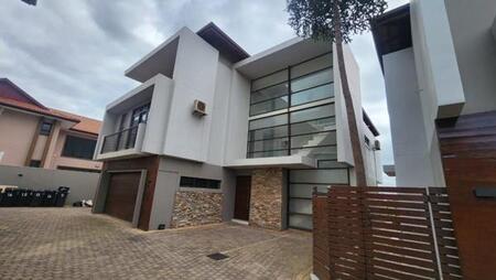 5 Bedroom Townhouse in Izinga Ridge