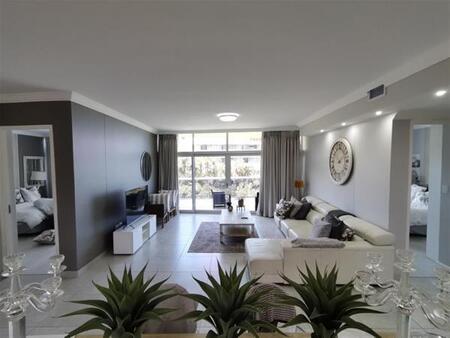 3 Bedroom Apartment in Umhlanga Rocks