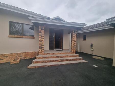 3 Bedroom Cluster in Escombe