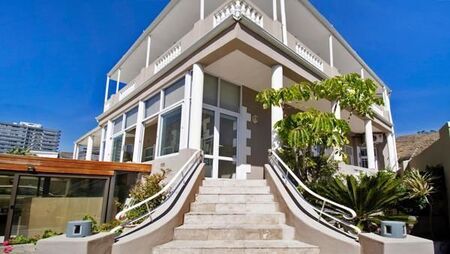 3 Bedroom House in Three Anchor Bay