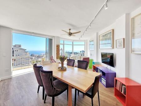 2 Bedroom Apartment in Bantry Bay