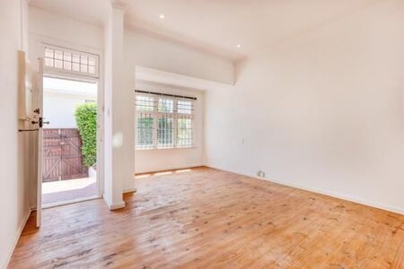 2 Bedroom House in Sea Point