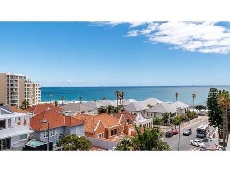 2 Bedroom Apartment in Sea Point