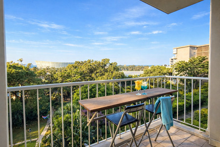 2 Bedroom Apartment in Green Point