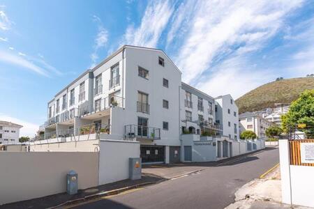 2 Bedroom Apartment in Green Point