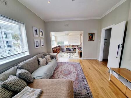 2 Bedroom Apartment in Sea Point