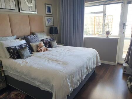 1 Bedroom Apartment in Sea Point
