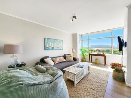 1 Bedroom Apartment in Mouille Point