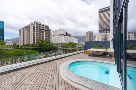 Studio Apartment in Foreshore