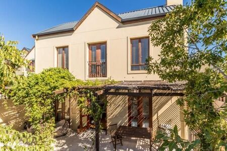 3 Bedroom Townhouse in Devonvale Golf & Wine Estate