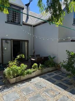 2 Bedroom Duplex in Stellenbosch Central