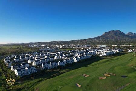 2 Bedroom Apartment in De Velde