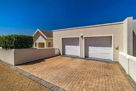 4 Bedroom House in Schonenberg Estate