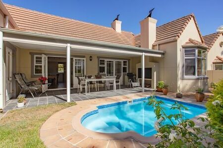 3 Bedroom House in Boschenmeer Golf Estate