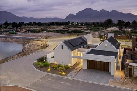 3 Bedroom House in Paarl