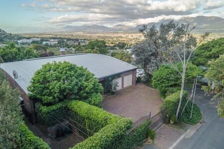 4 Bedroom House in Paarl