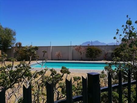 2 Bedroom Apartment in Gordons Bay Central