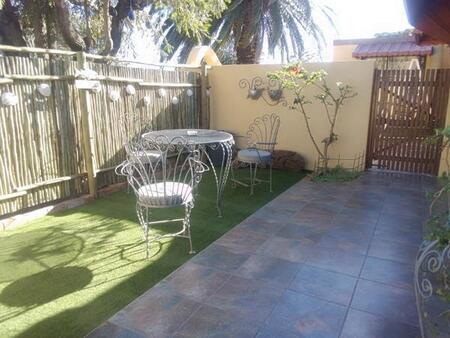 Studio Apartment in Gordons Bay Central