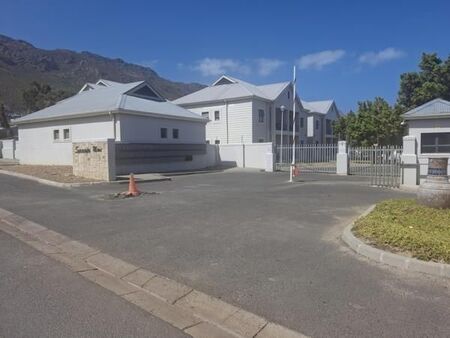 2 Bedroom Apartment in Admirals Park