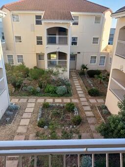 2 Bedroom Apartment in Gordons Bay Central