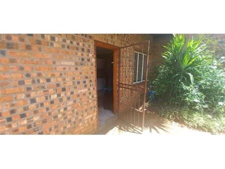 1 Bedroom Apartment in Memorial Road Area