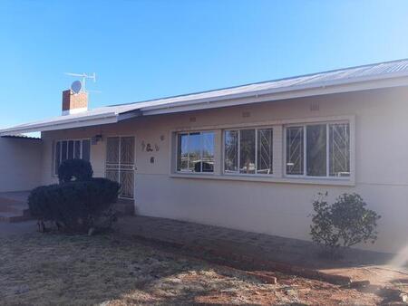 3 Bedroom House in Beaconsfield