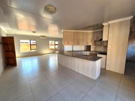 3 Bedroom Townhouse in Royldene