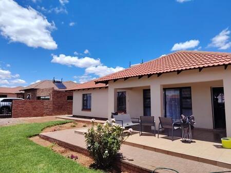 3 Bedroom House in Postmasburg
