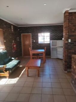 1 Bedroom Townhouse in Postmasburg