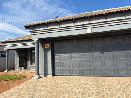 3 Bedroom House in Kuruman